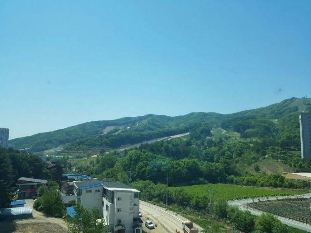 Phoenix Greentel Pyeongchang Bagian luar foto
